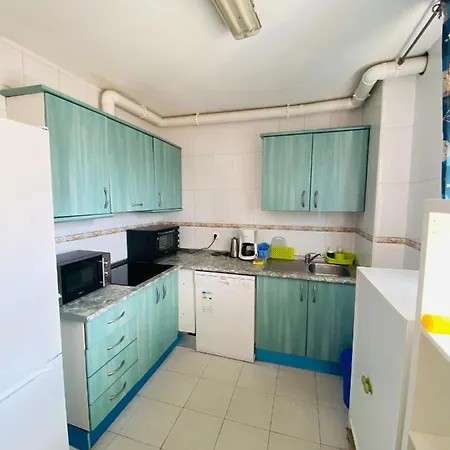 Vivienda De Vacaciones Con Piscina Y Wifi En Teatinos *