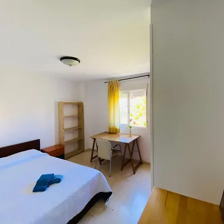 Apartment Vivienda De Vacaciones Con Piscina Y Wifi En Teatinos Málaga
