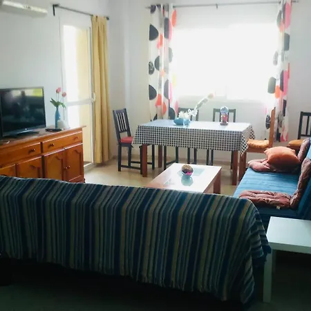 Vivienda De Vacaciones Con Piscina Y Wifi En Teatinos Málaga