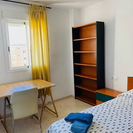 Vivienda De Vacaciones Con Piscina Y Wifi En Teatinos Malaga